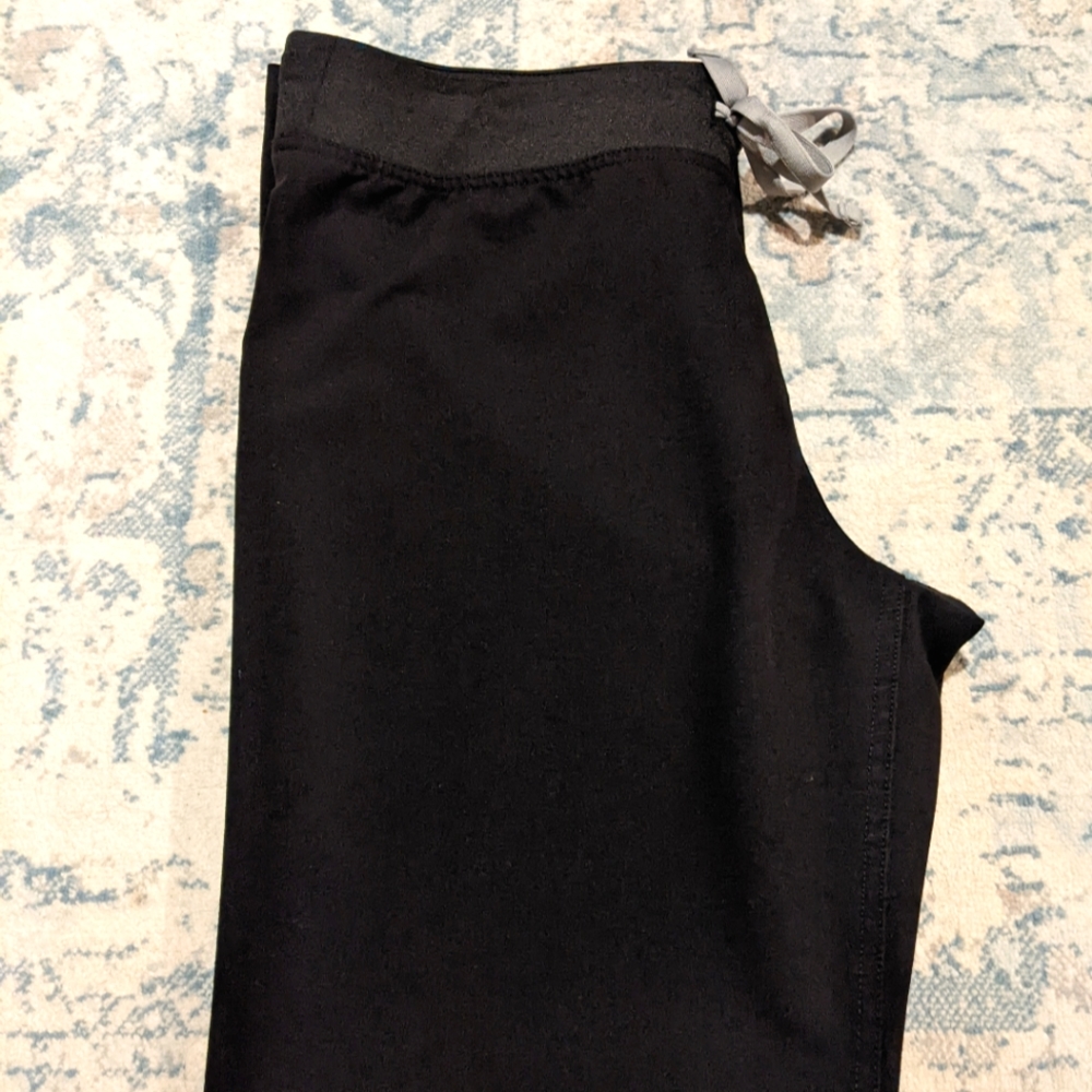 Medium Black Figs Scrubs Livingston Basic Pants